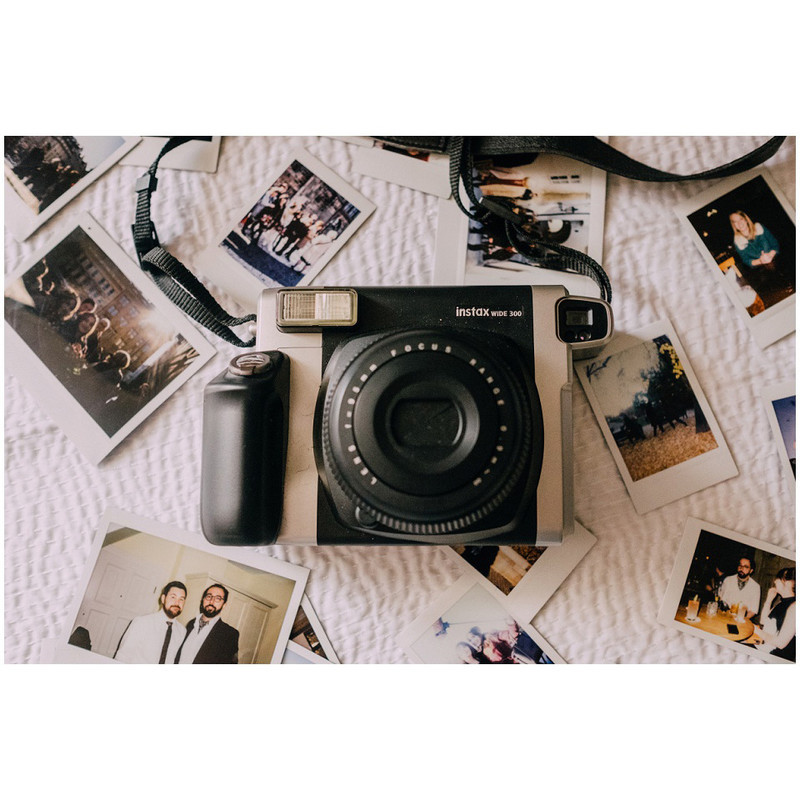 دوربین دیجیتال فوجی فیلم مدل Instax wide 300