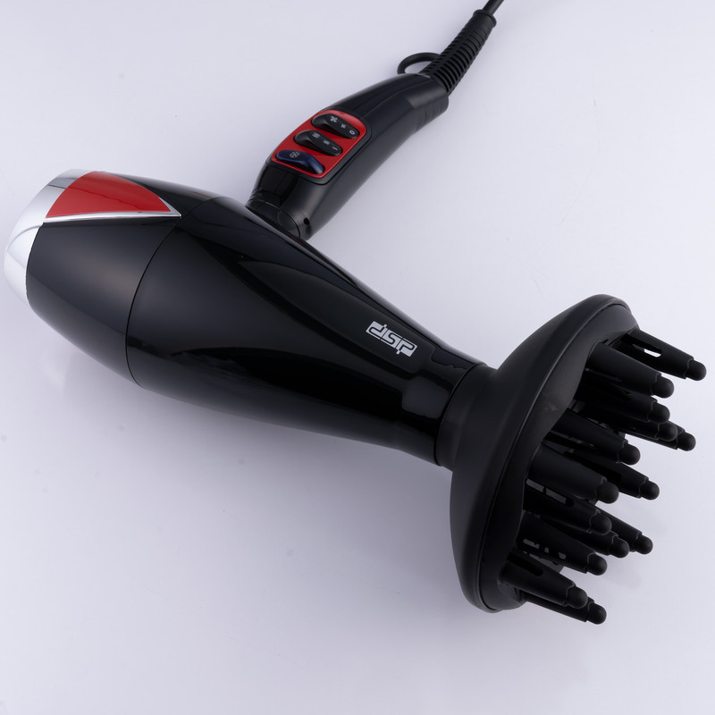 سشوار حرفه‌ای 2300 وات دی اس پی مدل 30022، موتور AC، وزن 300 گرم، دارای سری دیسپانسر، متمرکز‌کننده باریک با ویژگی صاف‌کنندگی، حجم‌دهندگی، با قابلیت باد سرد