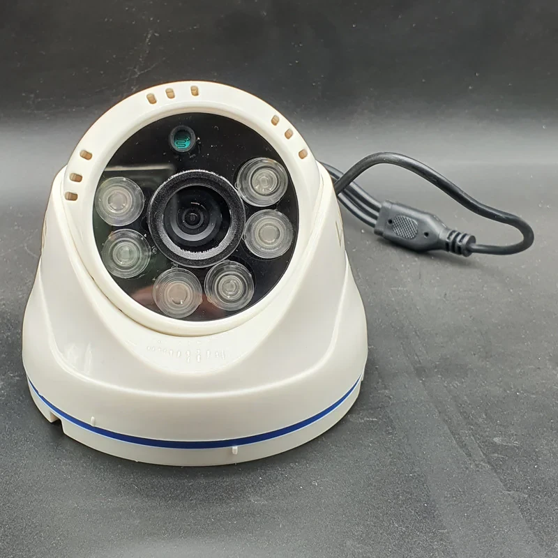دوربین مداربسته آنالوگ دام استاروان مدل 463AV با کیفیت تصویر 600TVL، لنز 3.6 میلی‌متری، میکروفن داخلی، دید در شب با 6 عدد پاور LED و اتصال باسیم BNC و AV