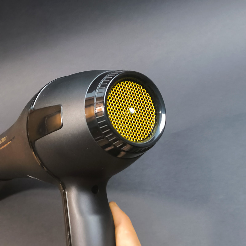 سشوار سیلور کرست مدل SC-D013 با موتور AC، توان 5000 وات، فناوری تولید یون، تنظیم دما و سرعت در 2 حالت و همراه با دیفیوزر و نازل متمرکزکننده