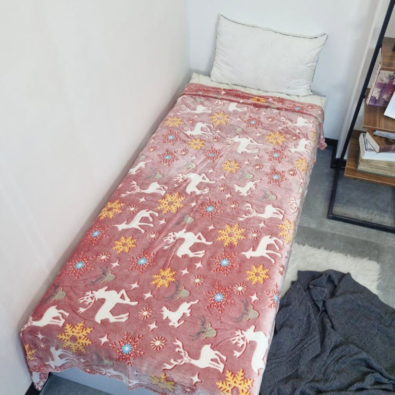 پتو مسافرتی 1 نفر مدل گوزن زمستانی سایز 150x200 سانتی‌متر