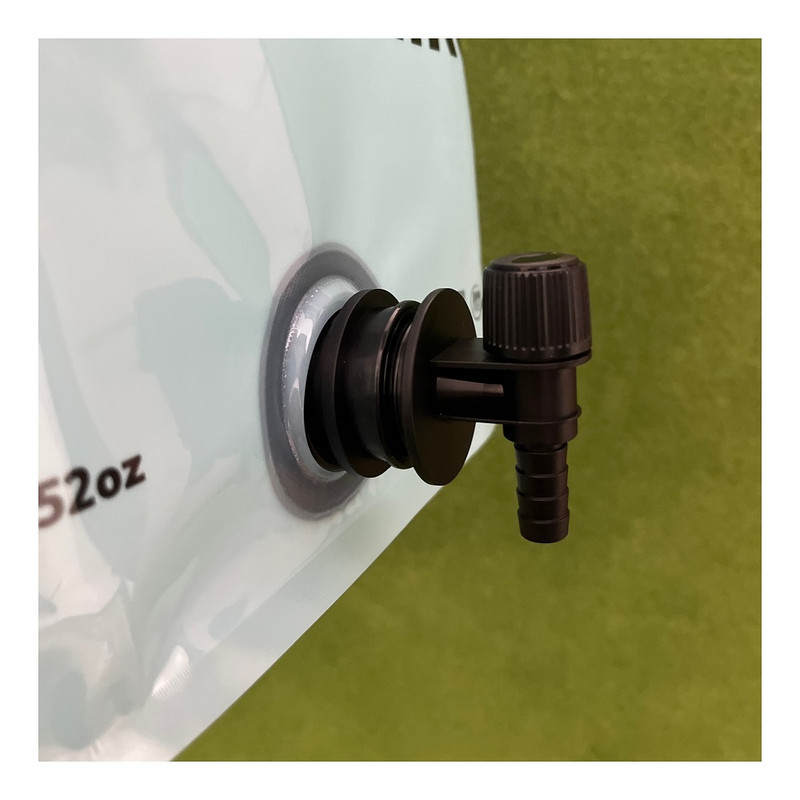 نگهدارنده آب 10 لیتری نیچرهایک مدل outdoor-10L