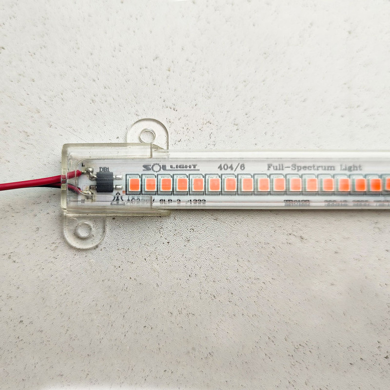 لامپ رشد گیاه 7 وات مدل فول اسپکتروم 220v طرح ریسه ال ای دی بسته 4 عددی