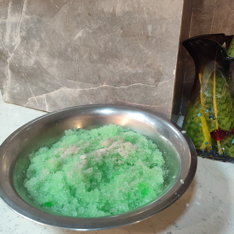 پدی ژل پدیکور گرین پدی ژل مدل انبه وزن 250 گرم به همراه پودر حلال گرین پدی ژل مدل انبه وزن 250 گرم