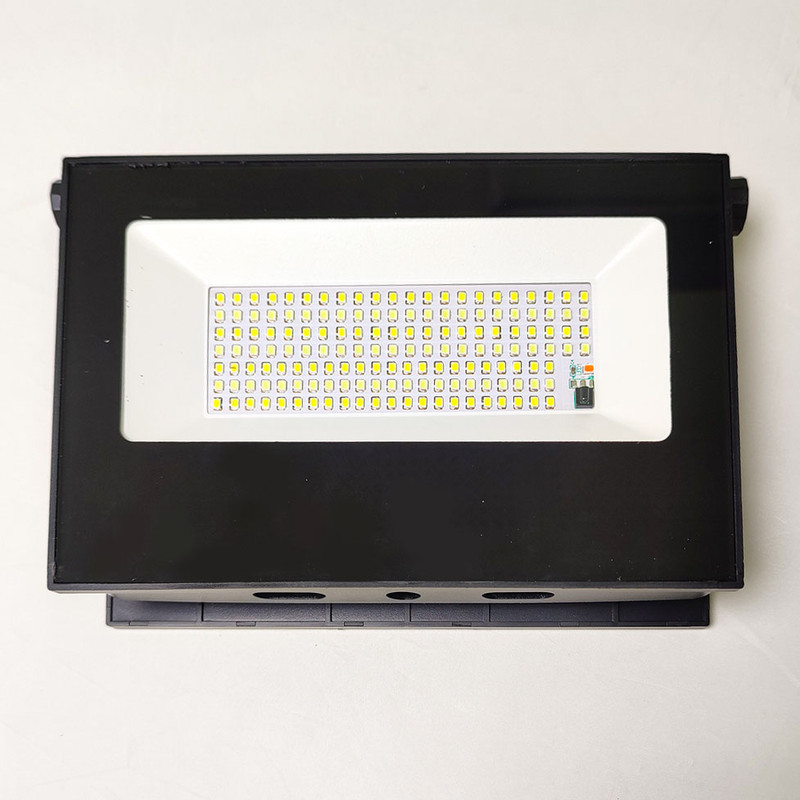 پروژکتور خورشیدی 20 وات مدل IP65 طرح شارژی بدون سیم کد S-0082