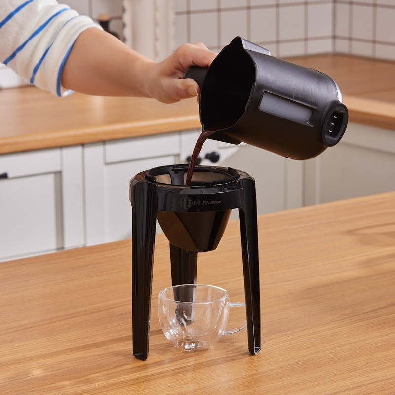 قهوه‌ساز کاراجا مدل Barista Türk، ظرفیت دم‌آوری پنج فنجان با فیلتر الیافی، دارای کف ساز شیر
