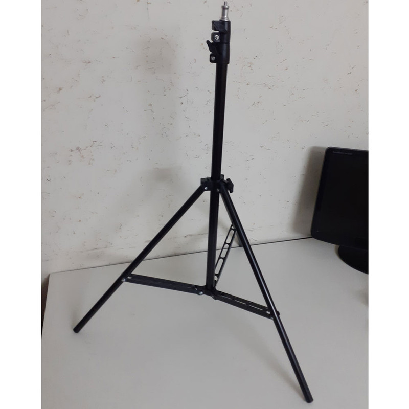سه پایه نور کد AX-220CM