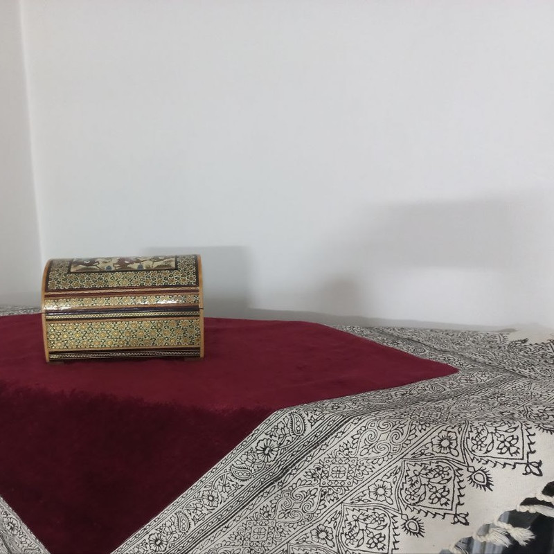 رومیزی مدل ماه سلطان  سایز 100x100 سانتی‌متر