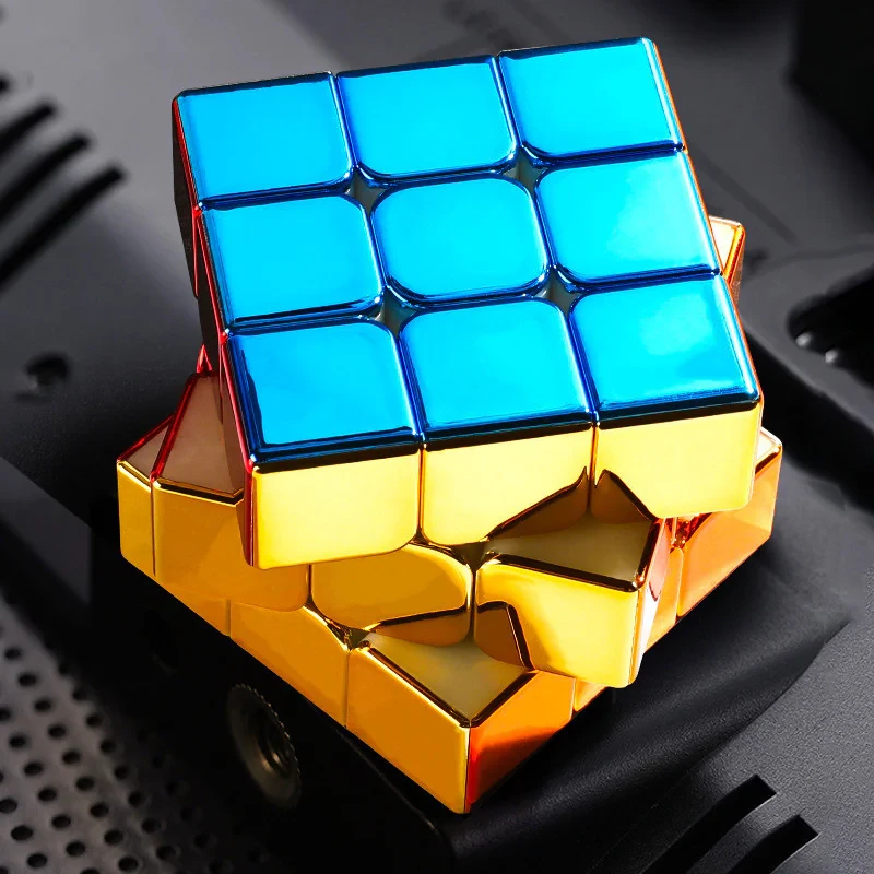مکعب روبیک فکری 3×3 شنگشو مدل متالیک با پایه و دفترچه راهنما، مناسب آموزش و تقویت حافظه، درجه سختی متوسط، سبک و قابل حمل، بازی تک نفره آموزشی و مهارتی