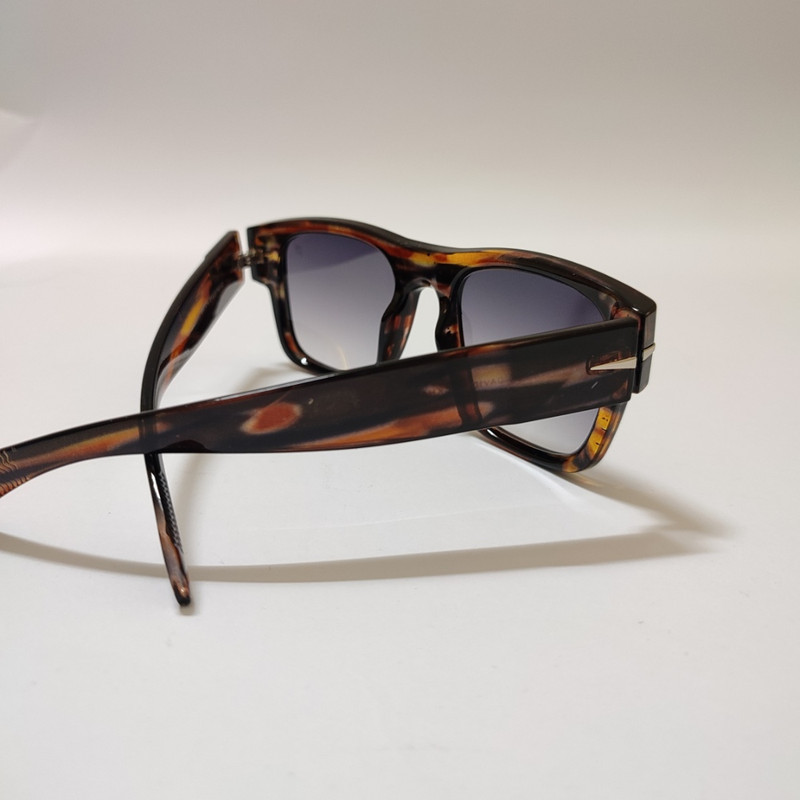 عینک آفتابی مردانه فریم خاص UV 400 مدل 00123