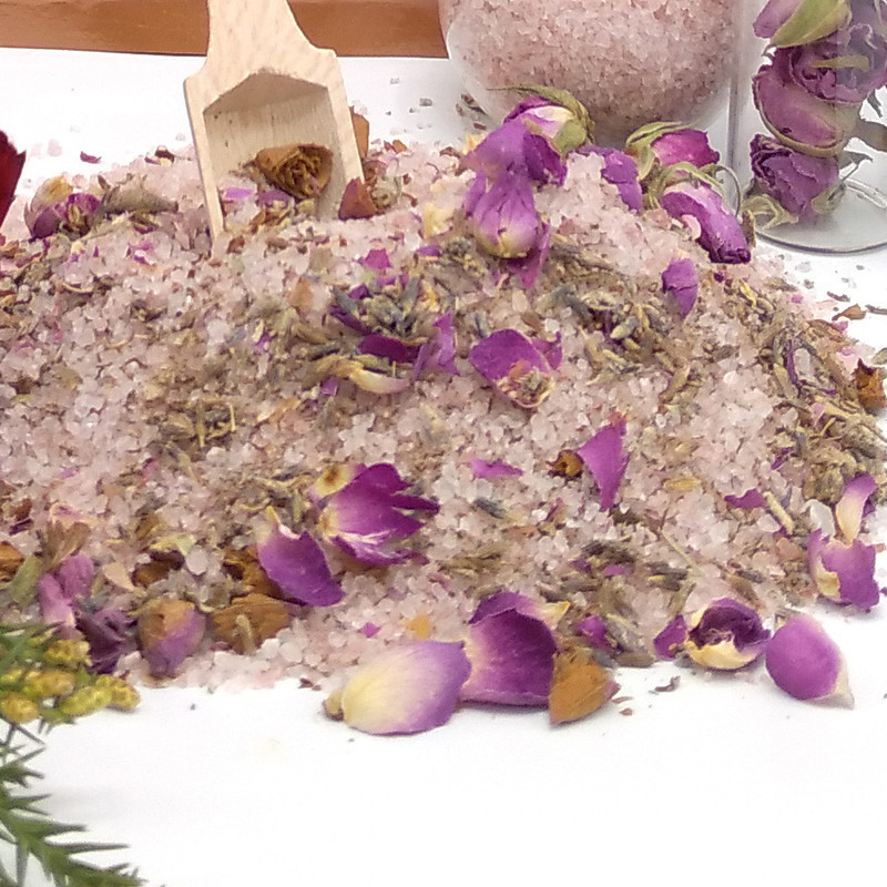نمک حمام رز گلد مدل اسطوخودوس و گل رز وزن 1000 گرم