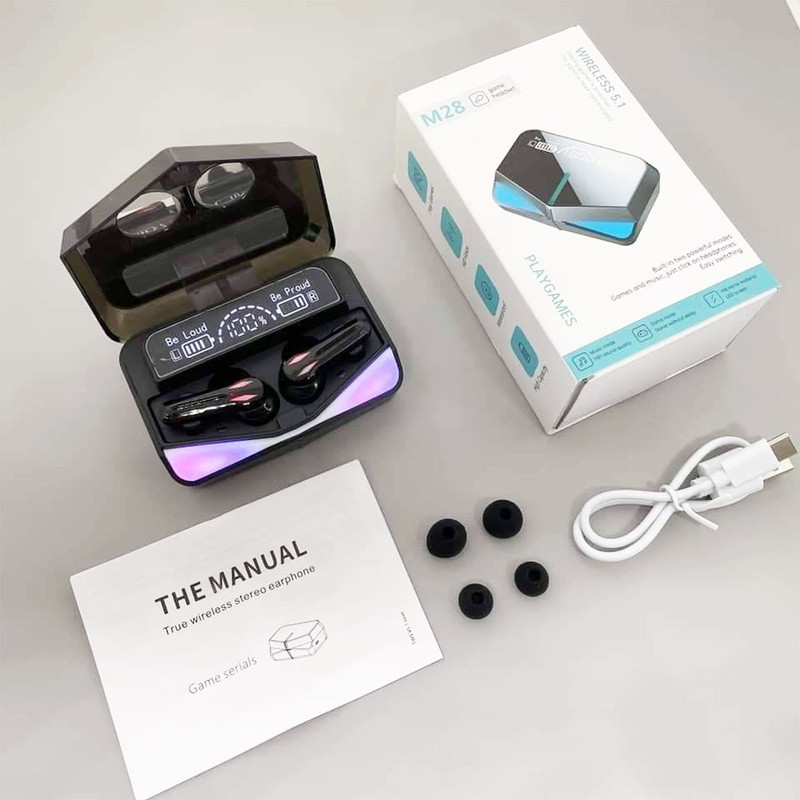 هدفون بلوتوثی مدل M28 TWS بدون قابلیت نویز کنسلینگ، درگاه شارژ USB Type-C، دارای صفحه نمایش LED برای نمایش میزان شارژ، باتری قابل شارژ تا 200 ساعت