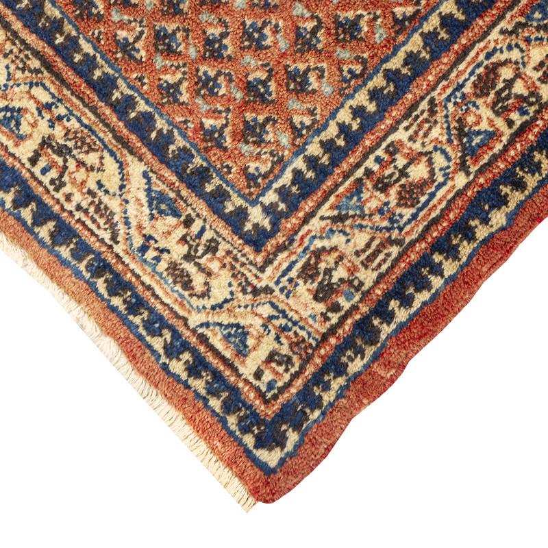 فرش دستبافت 0,5 متری مدل ساروق میر کد 45P7081 زمینه لاکی