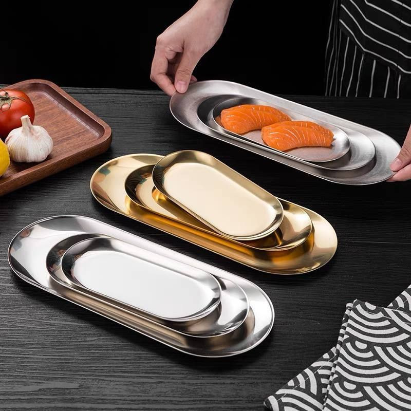 سینی سرو استیل مجموعه سه عددی شامل سایز کوچک 18x8، متوسط 23x9 و بزرگ 26x11 سانتی‌متر
