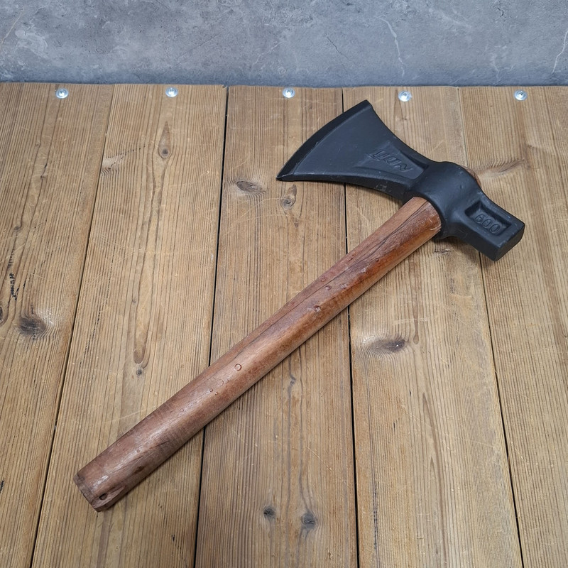 چکش تبری فولادی لاین مدل 005 کد 600G