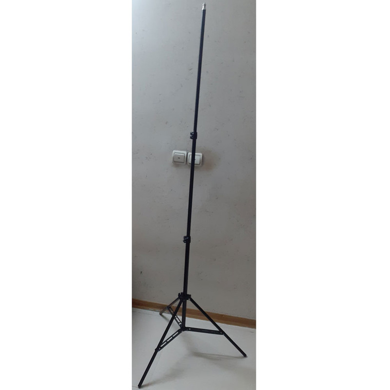 سه پایه نور کد AX-220CM