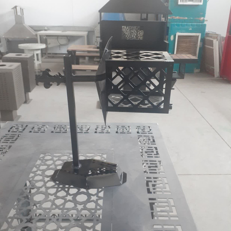 چراغ سردری فرفورژه طرح مشبک