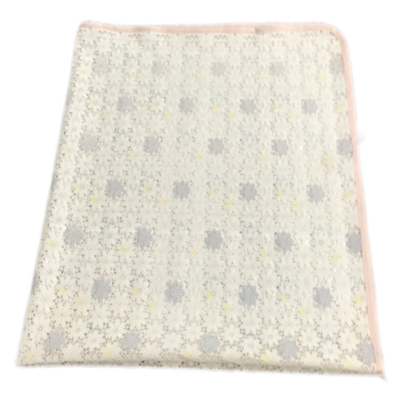سفره 6 نفره مدل رویال طرح گیپور کد 06 سایز 150×100 سانتی متر