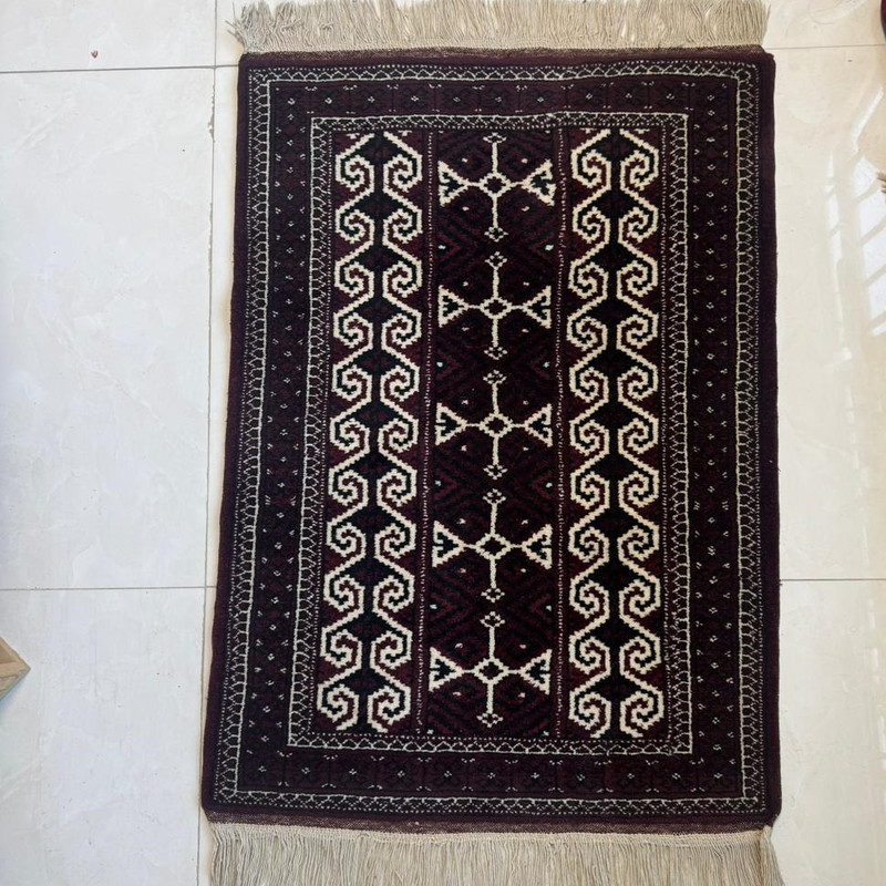 قالیچه دستبافت یک متری مدل ترکمن کد ۲۴۳۴