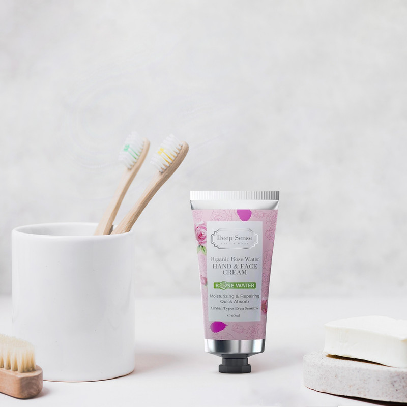 کرم مرطوب‌کننده دیپ سنس مدل ROSE WATER حجم 60 میلی‌لیتر