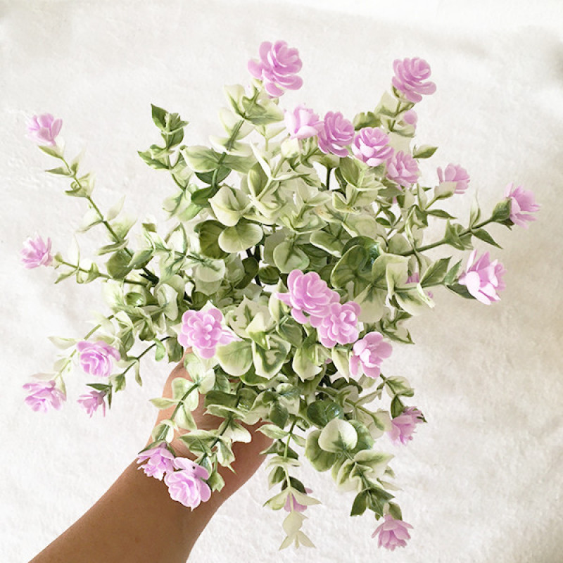 دسته گل مصنوعی مدل شکوفه جنس پلاستیک، ابعاد 20×20×35 سانتی‌متر، وزن 30 گرم