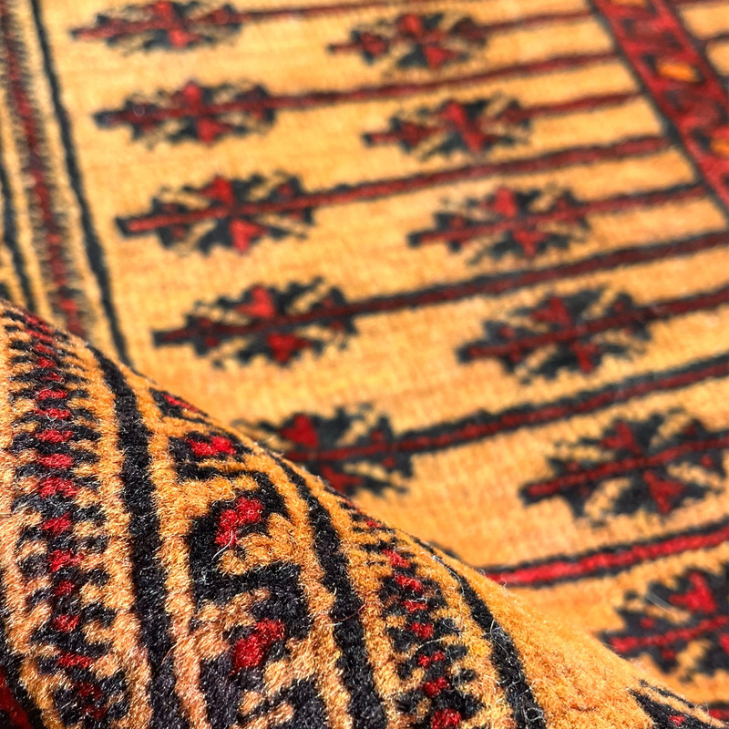 فرش دستبافت کناره طول یک و نیم متر مدل بلوچ کد NKP.RJ54 زمینه قرمز