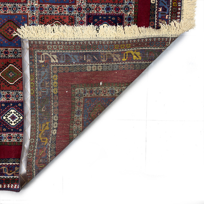 فرش دستباف سه متری مدل شیراز طرح خشتی کد ۹