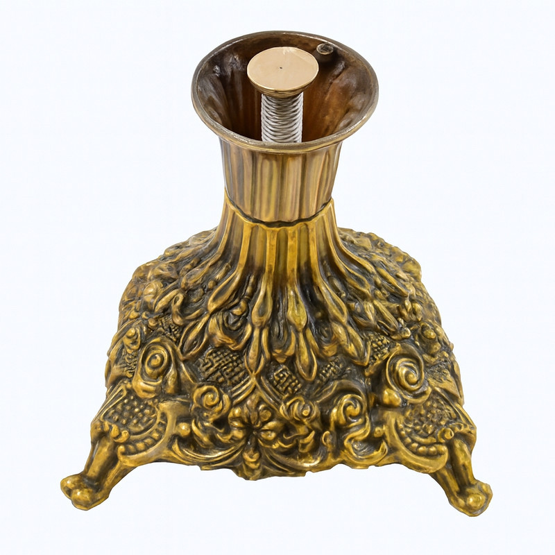 پایه شیرینی‌خوری فلزی آلومینیوم آنتیک با فرم مربع، ابعاد 140×130×130، امکان چسباندن و پیچ کردن روی کار، مناسب سرو با شستشوی دستی