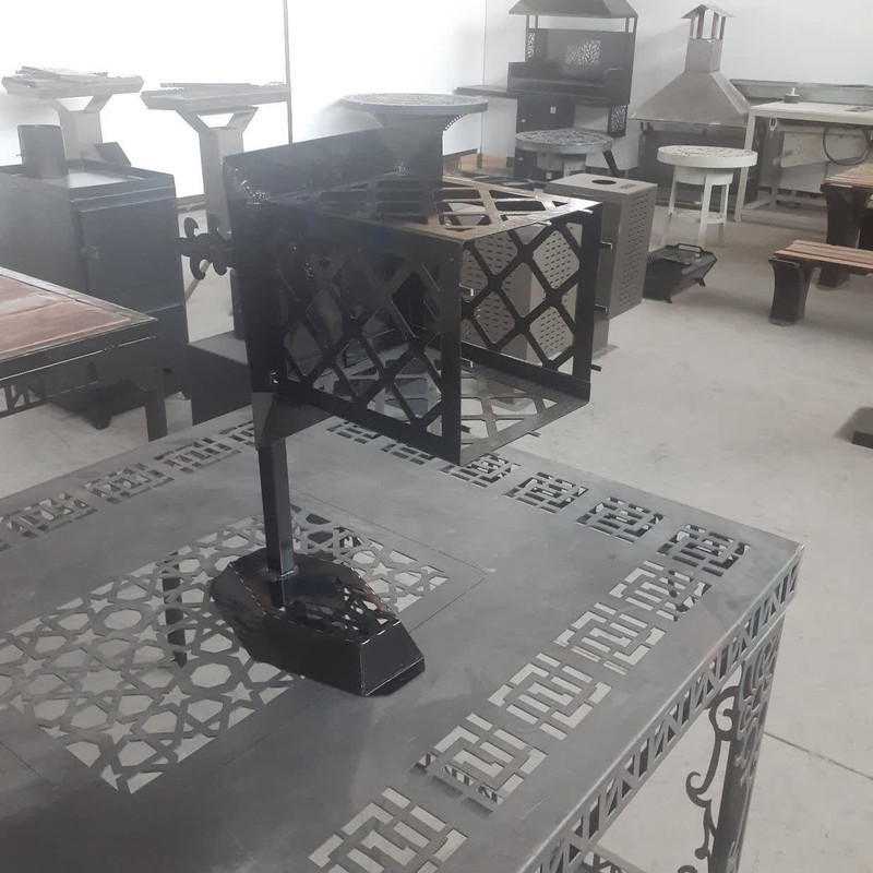 چراغ سردری فرفورژه طرح مشبک
