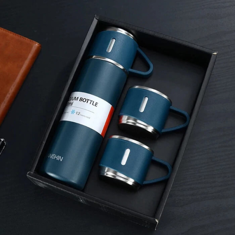 فلاسک مدل gift گنجایش 0.5 لیتر به همراه لیوان سفری بسته 2 عددی
